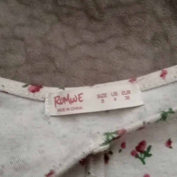 Cropped tank top - Picture 2 of 3